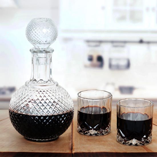 best selling glass whisky decanter set