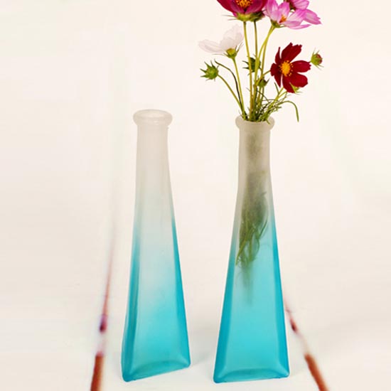wholesale triangle glass vase with color machine price